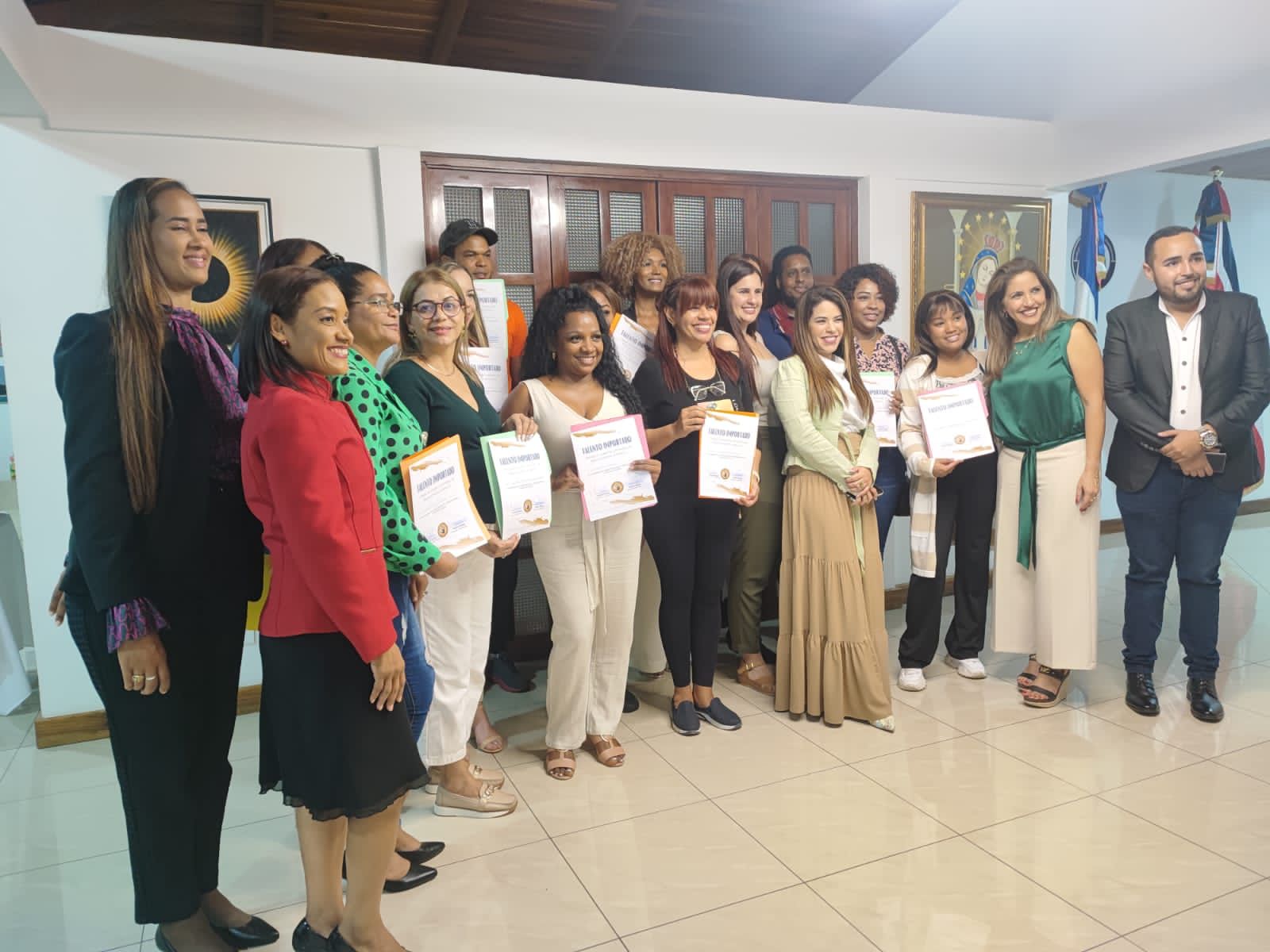 Talento Importado y Embajada de República Dominicana unen esfuerzos para apoyar a la Comunidad Dominicana en Costa Rica
